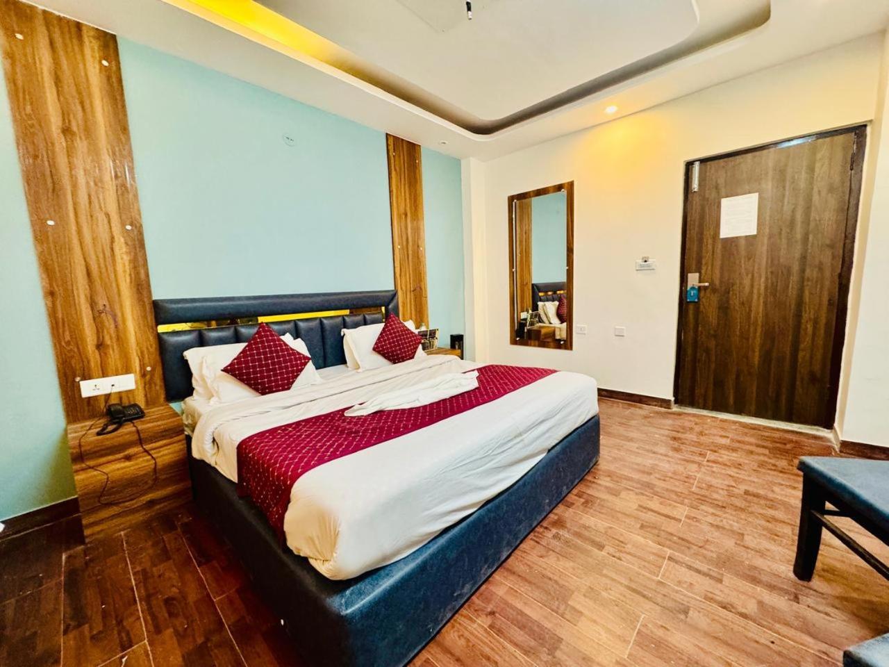Royal Majestic View Point Lodge Manali  Exterior photo