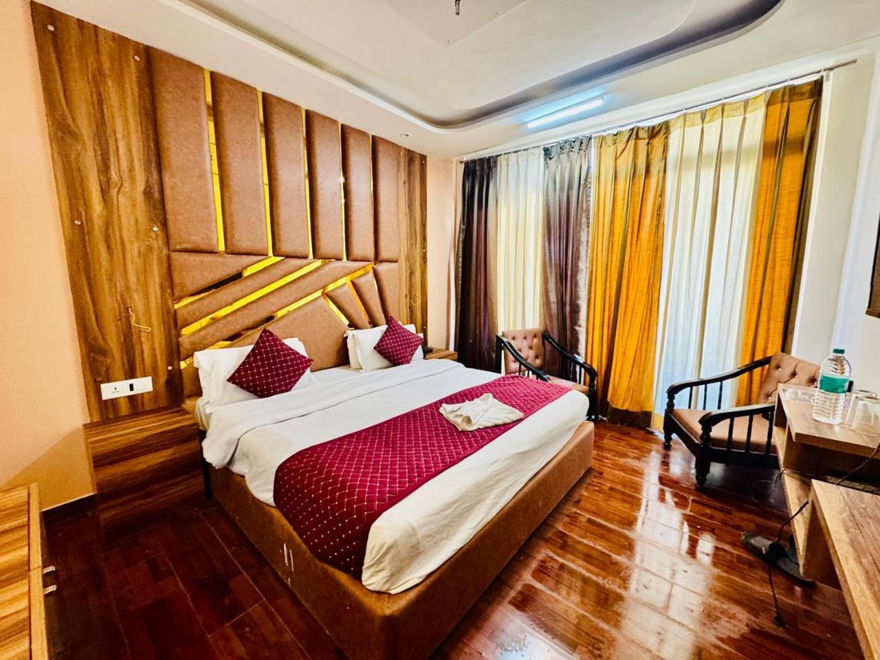 Royal Majestic View Point Lodge Manali  Exterior photo
