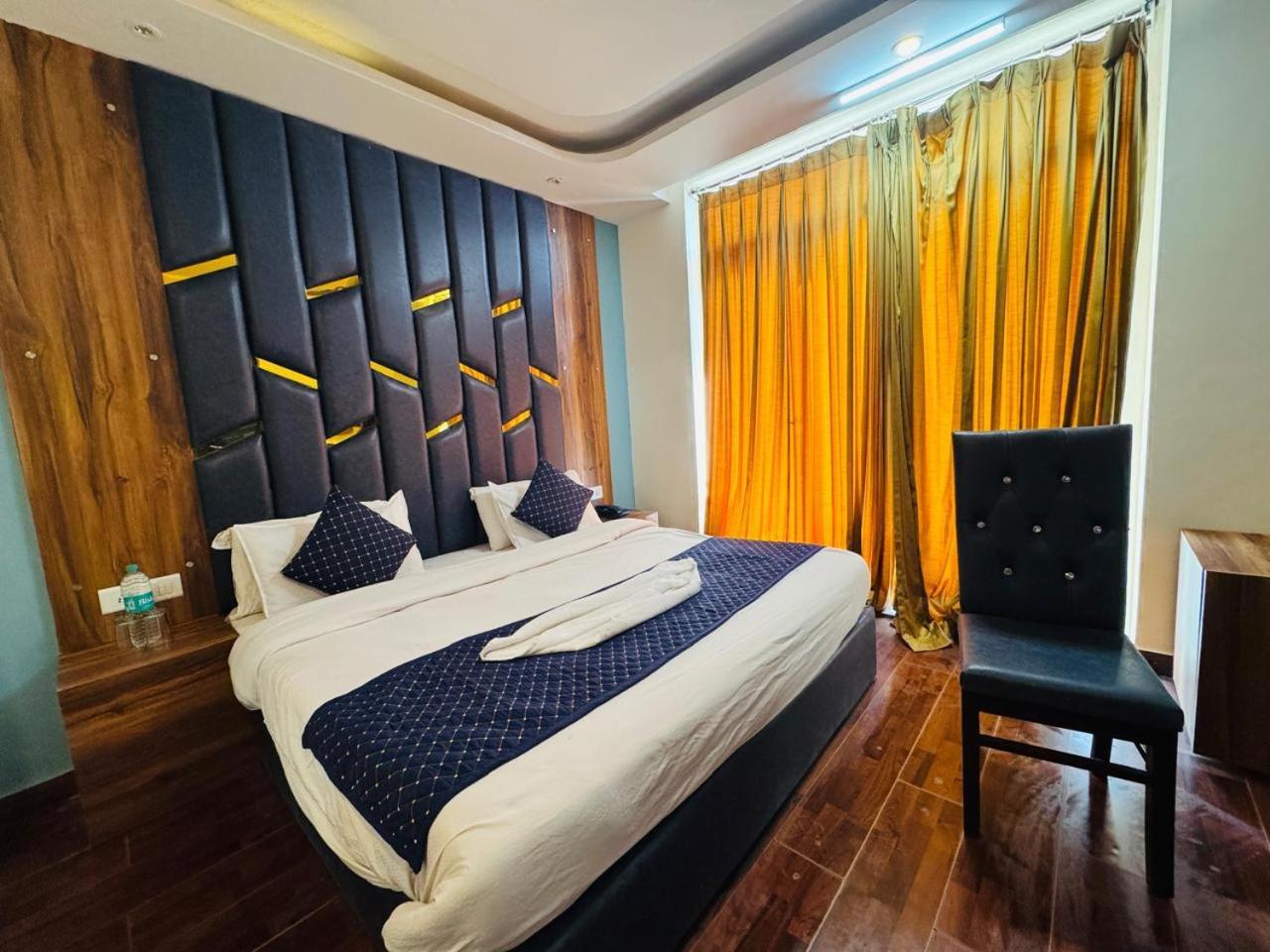Royal Majestic View Point Lodge Manali  Exterior photo