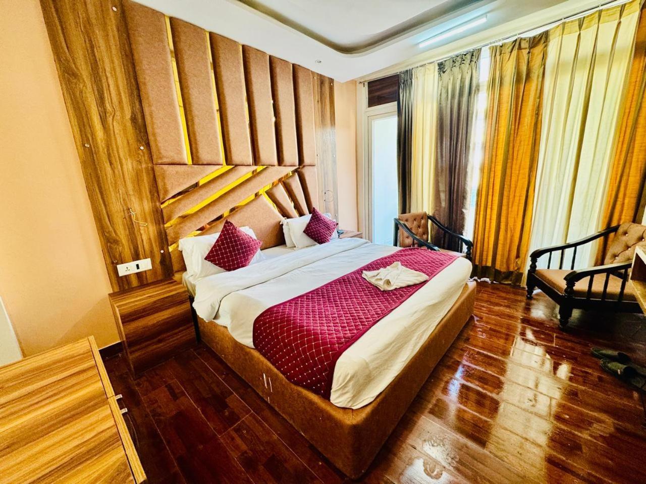 Royal Majestic View Point Lodge Manali  Exterior photo