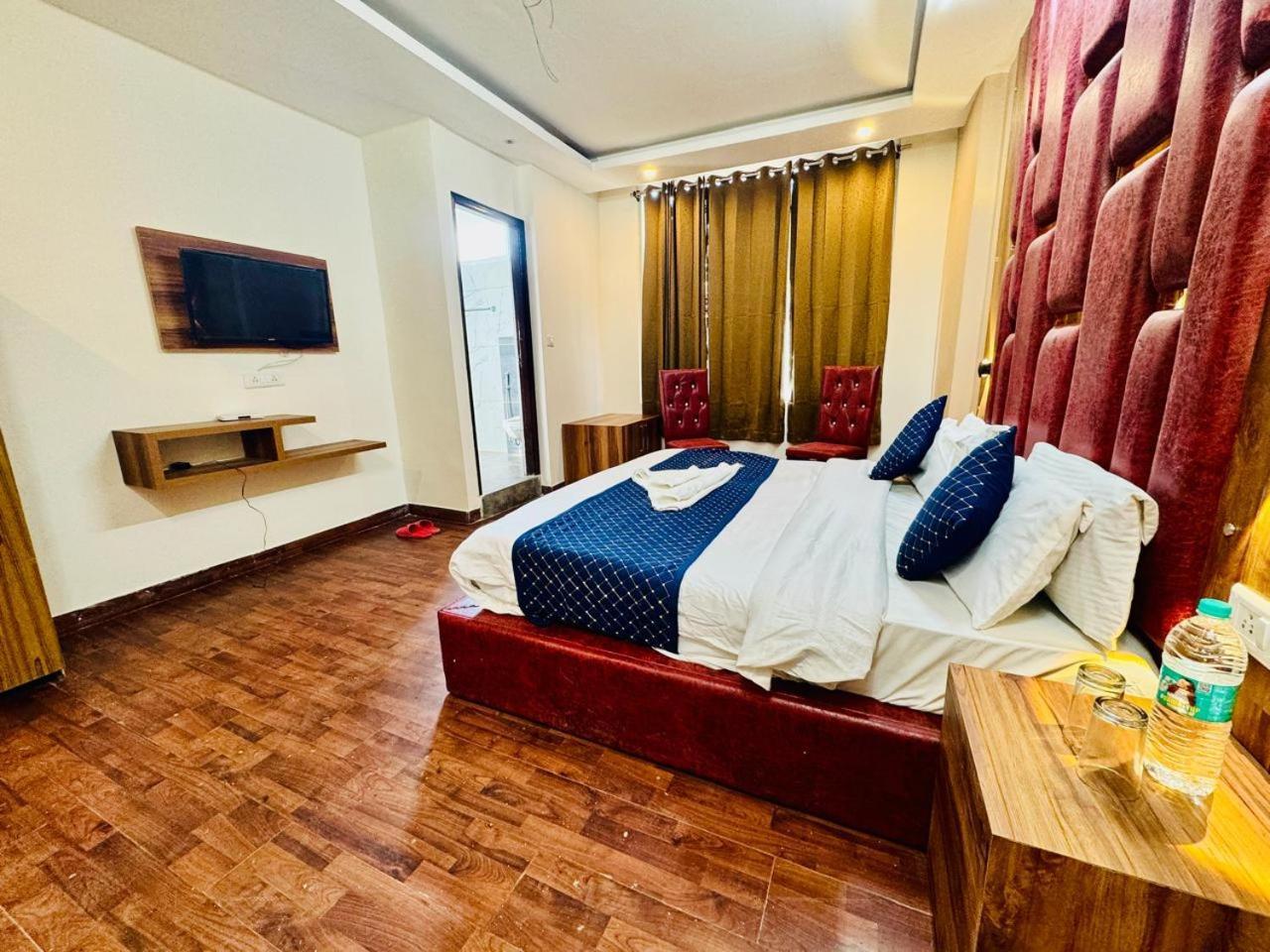 Royal Majestic View Point Lodge Manali  Exterior photo