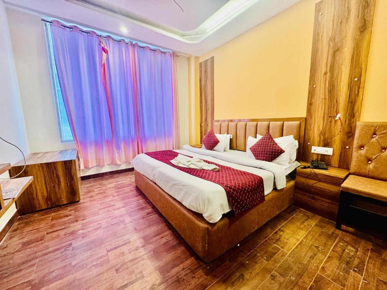 Royal Majestic View Point Lodge Manali  Exterior photo