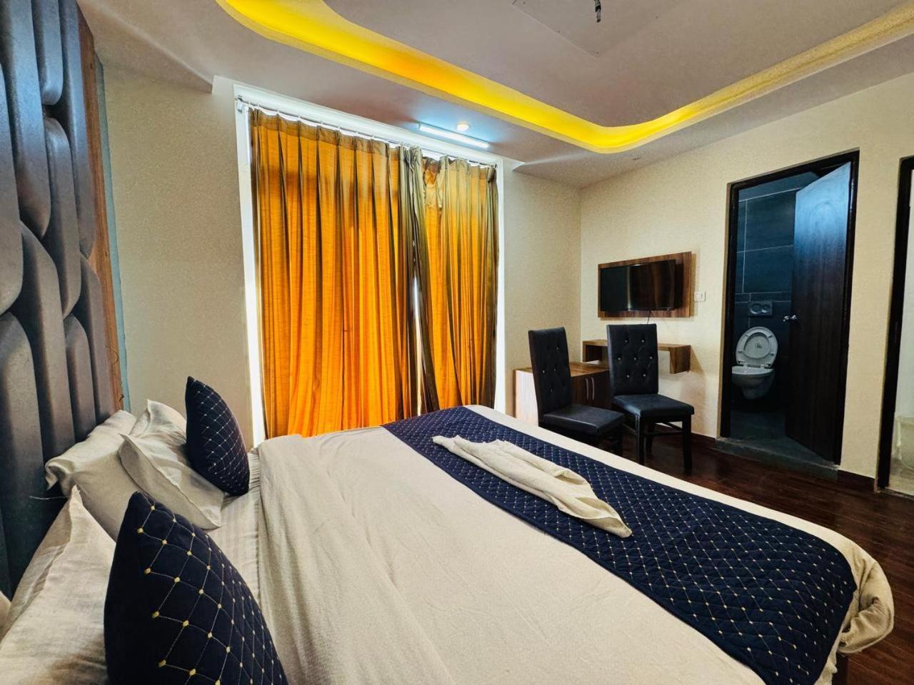 Royal Majestic View Point Lodge Manali  Exterior photo