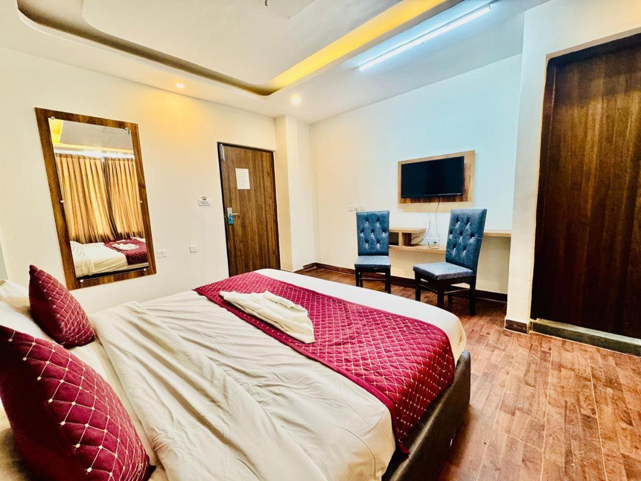 Royal Majestic View Point Lodge Manali  Exterior photo