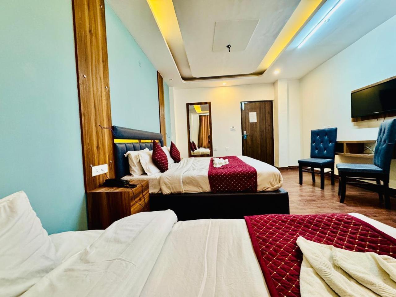 Royal Majestic View Point Lodge Manali  Exterior photo